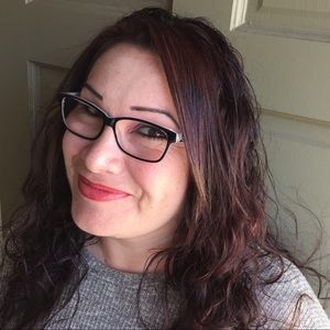 Meet your Posher, Elena